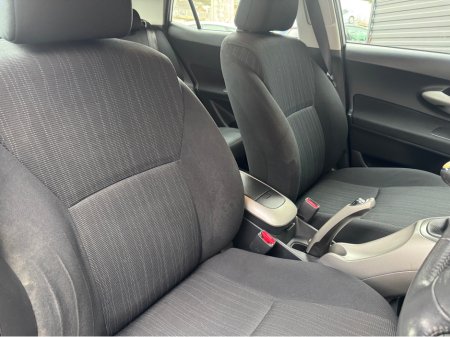 2007 Toyota Auris - thumbnail 8