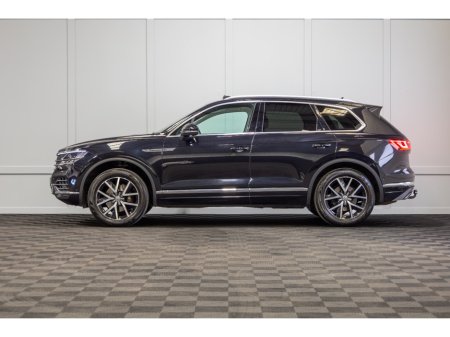 2020 Volkswagen Touareg - photo 3