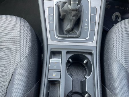 2016 Volkswagen Golf - thumbnail 20