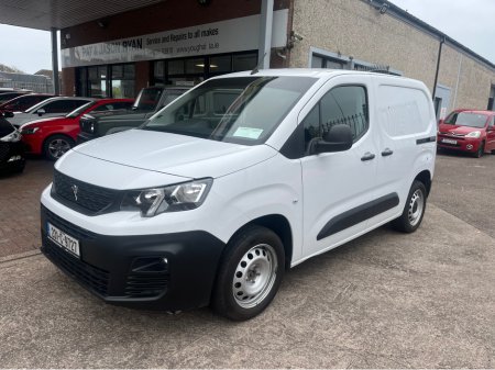 2023 Peugeot Partner ACTIVE PLUS 1.5 BLUE H €18,500