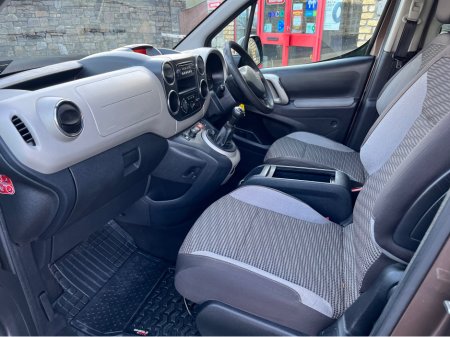 2012 Peugeot Partner 1.6 HDI TEPEE 115BHP 5DR €5,500 thumbnail