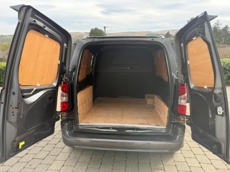 2022 Peugeot Partner - thumbnail 15