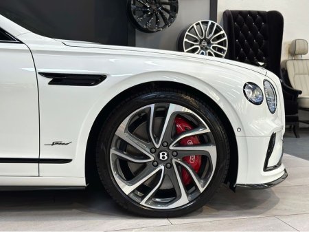 2025 Bentley Flying Spur - thumbnail 9