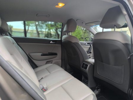 2018 Kia Sportage - thumbnail 32