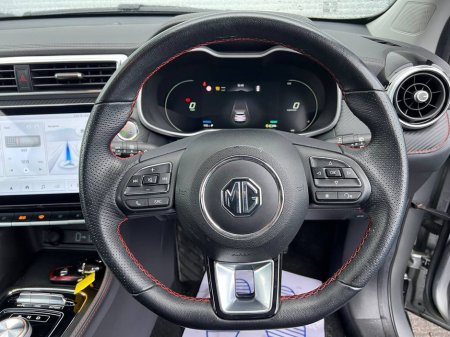 2023 MG ZS 73KWH // LONG RANGE MODEL // VERY LOW MILEAGE // APPLE CARPLAY/ANDROID AUTO €22,900 thumbnail