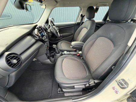 2019 MINI Cooper D - thumbnail 43