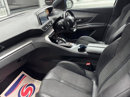 2019 Peugeot 3008 - thumbnail 5