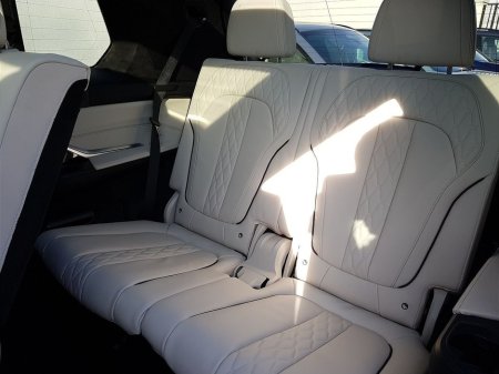 2026 BMW X7 - thumbnail 27