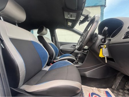 2015 Volkswagen Polo VW POLO €11,950 thumbnail