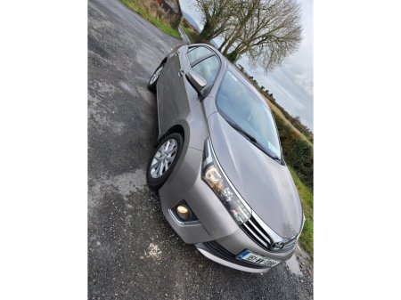 2015 Toyota Corolla - thumbnail 3