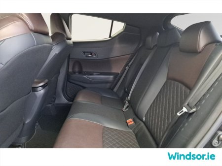 2020 Toyota C-HR HYBRID AUTO €21,995 thumbnail