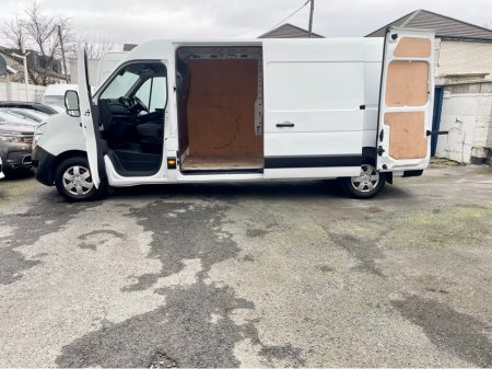 2021 Nissan NV400 - thumbnail 29