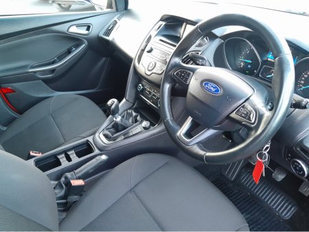 2015 Ford Focus STYLE 1.6 TDCI 95PS 5DR 4DR €8,750 thumbnail