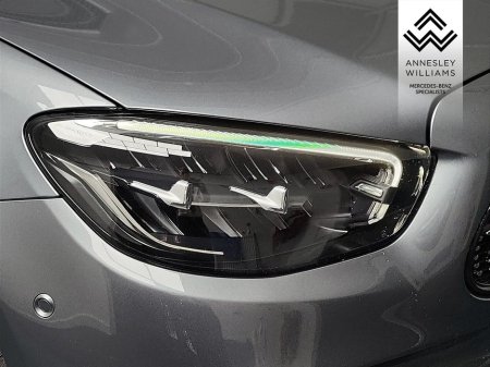 2023 Mercedes-Benz E Class - thumbnail 4