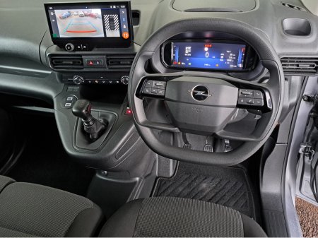 2025 Opel Combo SPORTIVE L1H1 1.5TD 100BHP **REVERSING CAMERA** €19,919 thumbnail