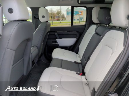 2026 Land Rover Defender - thumbnail 5