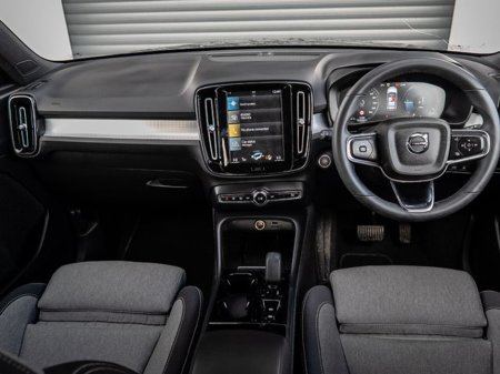 2022 Volvo XC40 RECHARGE T4 PLUS €30,950 thumbnail