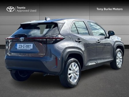 2023 Toyota Yaris Cross - photo 2