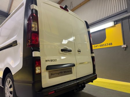 2020 Nissan NV300 - thumbnail 13