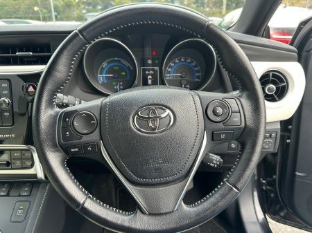 2017 Toyota Auris - thumbnail 18