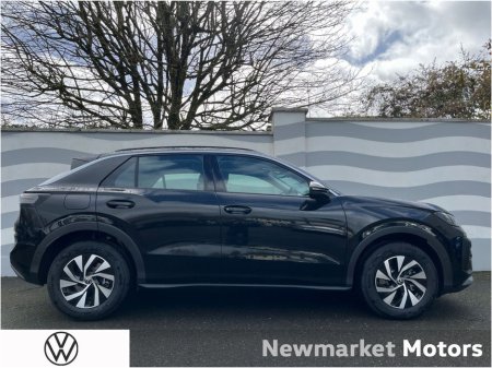 2026 Volkswagen T-Roc - view 4