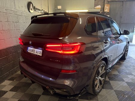 2022 BMW X5 xDrive45e M Sport €49,900 thumbnail