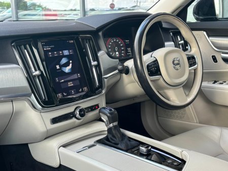 2018 Volvo V90 D4 MOM GT Auto €23,995 thumbnail