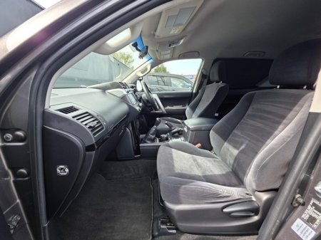 2017 Toyota Landcruiser - photo 6