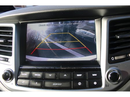 2016 Hyundai Tucson 1.7 CRDI SE NAV BL/DR 5DR €11,850 thumbnail