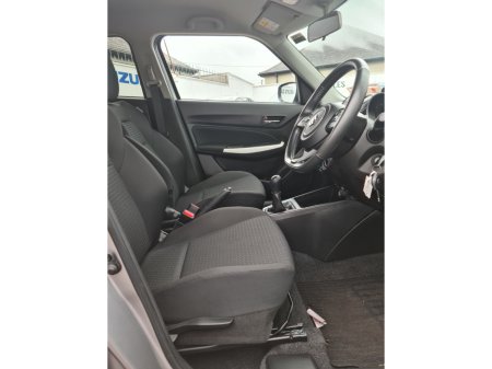 2024 Suzuki Swift - thumbnail 8