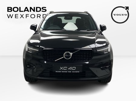 2026 Volvo XC40 - thumbnail 2