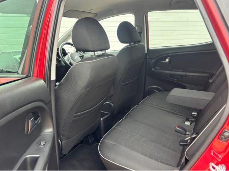 2016 Kia Venga 1.4 ELITE DIESEL 5DR €8,950 thumbnail