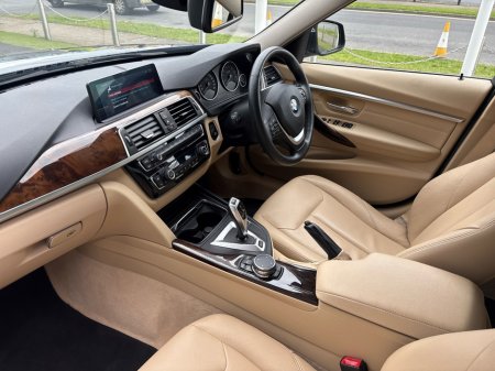 2017 BMW 3 Series - thumbnail 2