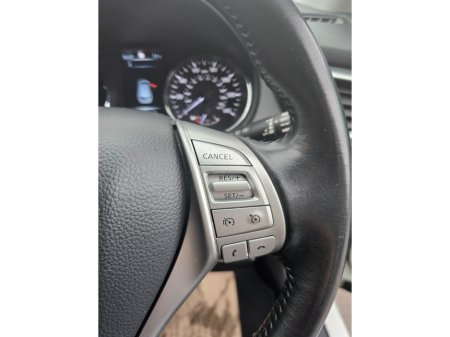 2016 Nissan Qashqai - thumbnail 18