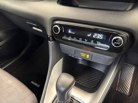 2025 Mazda Mazda2 - thumbnail 17