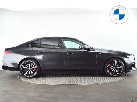 2024 BMW 5 Series - thumbnail 23