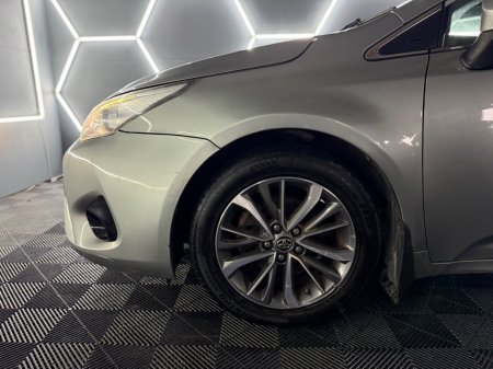 2015 Toyota Avensis - thumbnail 15