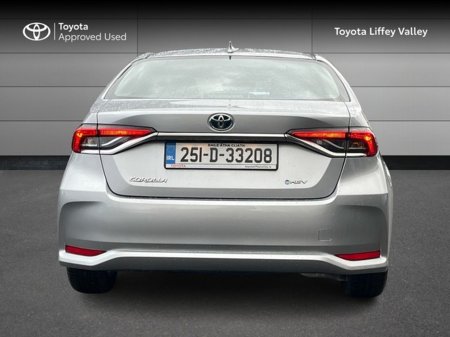 2025 Toyota Corolla COROLLA SALOON LUNA €31,950 thumbnail