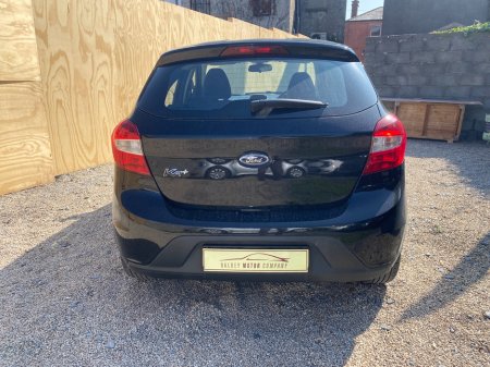 2017 Ford Ka + 1.2 85PS Zetec €9,499