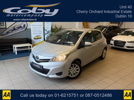 2014 Toyota Yaris - thumbnail 4