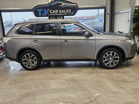 2016 Mitsubishi Outlander 2.2 DI-D 150PS 6MT 4WD 7-Seater Intense €12,750