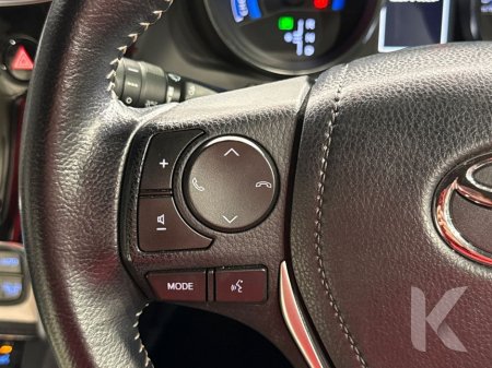 2016 Toyota Auris - thumbnail 16