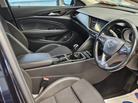 2017 Opel Insignia 1.6 (136PS) Turbo D ecoTEC SRi €10,950 thumbnail