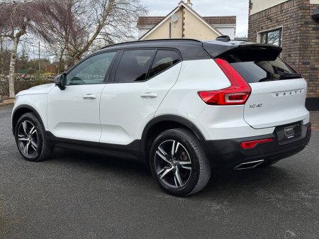 2018 Volvo XC40 D3 FWD MANUAL 150 R-DESIGN thumbnail