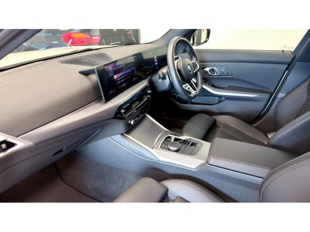 2025 BMW 3 Series - thumbnail 13