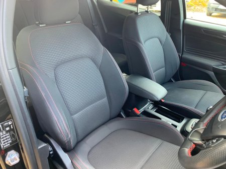 2019 Ford Focus - thumbnail 18