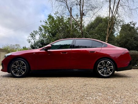 2024 BMW 5 Series - thumbnail 7