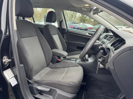 2015 Volkswagen Golf 1.6 TDI BLUE MOTION 110PS 5DR €9,950 thumbnail