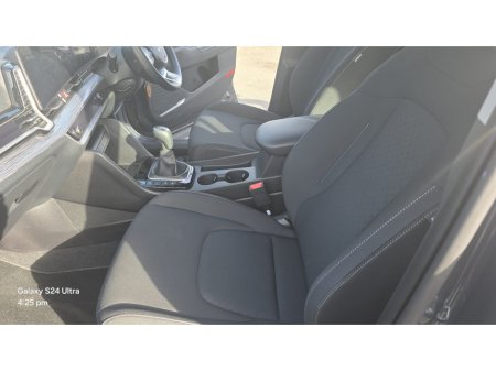 2025 Kia Sportage - thumbnail 4