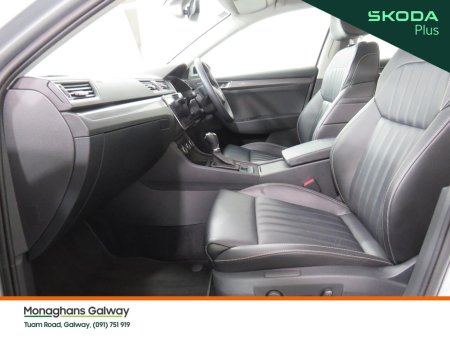 2023 Skoda Superb STYLE 2.0 TDI 150HP AUTO €36,950 thumbnail